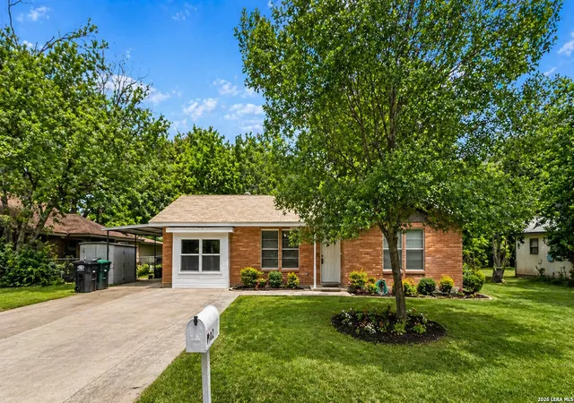 1st image of 809 Florence St, Castroville, TX 78009 | MLS# 1961642