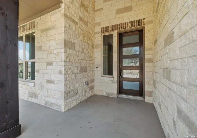 5th image of 400 Seibel Way, Universal City, TX 78148 | MLS# 1961645