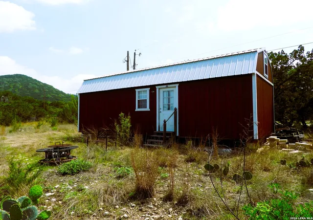 37th image of 701 S Goat, Pipe Creek, TX 78063 | MLS# 1961666