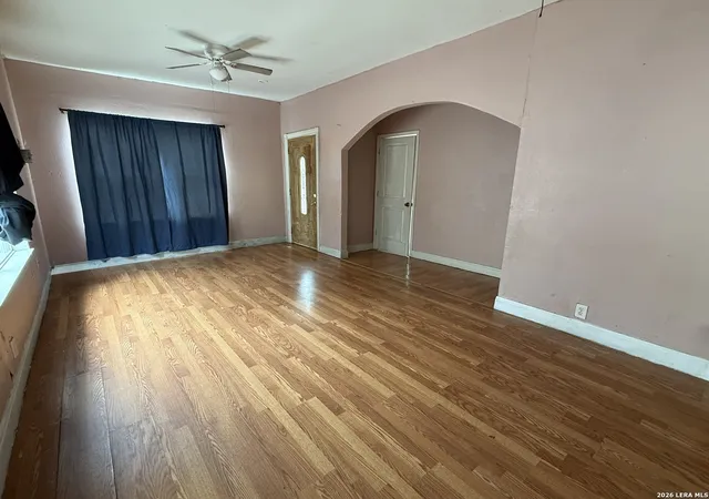 Photo 3 of Sale Pending at 3134 W Travis St, San Antonio, TX 78207 | MLS# 1961678 | Listing updated on 2026-05-18