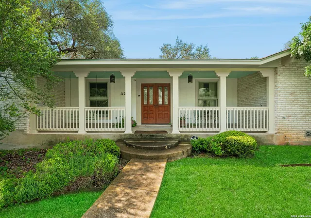 Photo 2 of Sale Pending at 112 Grand Oak, Hollywood Park, TX 78232 | MLS# 1961697 | Listing updated on 2026-05-17