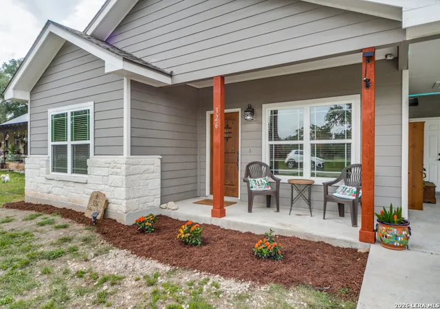 4th image of 326 Valley Star Dr, Canyon Lake, TX 78133 | MLS# 1961733