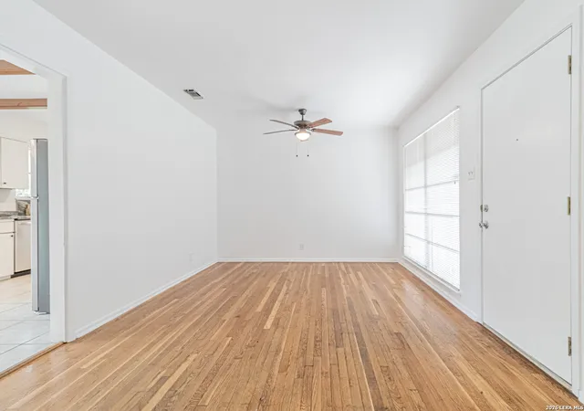 Photo 4 of Single family home for sale at 4714 Allegheny Dr, San Antonio, TX 78229 | MLS# 1961735 | Listing updated on 2026-07-03