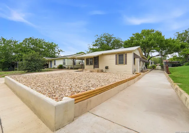 Homes for sale in San Antonio, TX | 2323 Hiawatha, San Antonio, TX 78210 | MLS# 1961764