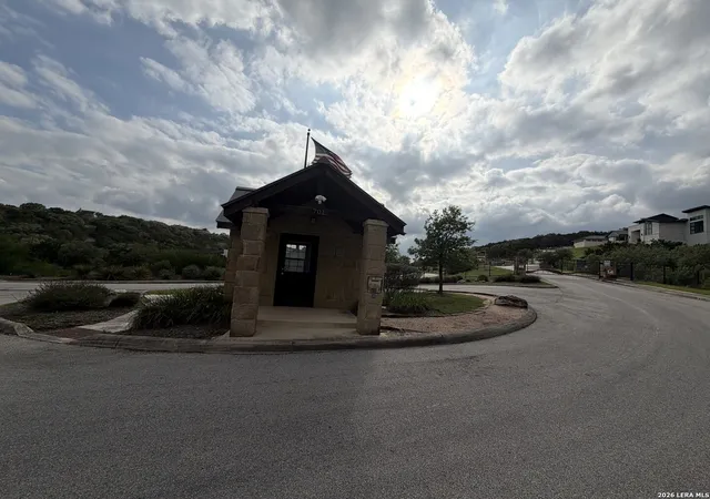 2nd image of 542 Winding Ravine, San Antonio, TX 78258 | MLS# 1961766