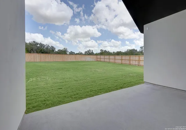 Photo 4 of Single family home for sale at 451 Falcon Cv, Castroville, TX 78009 | MLS# 1961785 | Listing updated on 2026-08-01