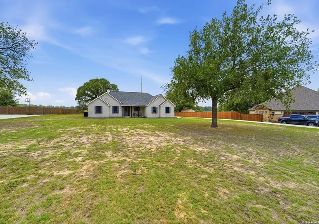 Photo 2 of Sale Pending at 113 Miller Cv, La Vernia, TX 78121 | MLS# 1961800 | Listing updated on 2026-05-13