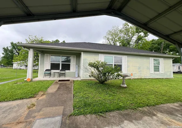 1st image of 104 W Main, Liberty, TX 77575 | MLS# 1961849
