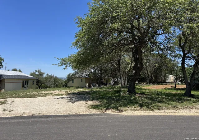 4th image of 301 Greenwood St, Canyon Lake, TX 78133 | MLS# 1961909