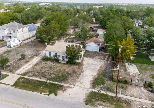 Photo 2 of Sale Pending at 513 Gillette Blvd, San Antonio, TX 78221 | MLS# 1961953 | Listing updated on 2026-05-12