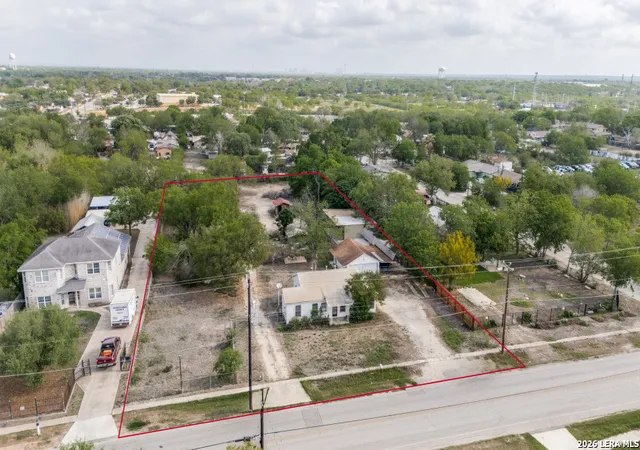 Photo 3 of Sale Pending at 513 Gillette Blvd, San Antonio, TX 78221 | MLS# 1961953 | Listing updated on 2026-05-12