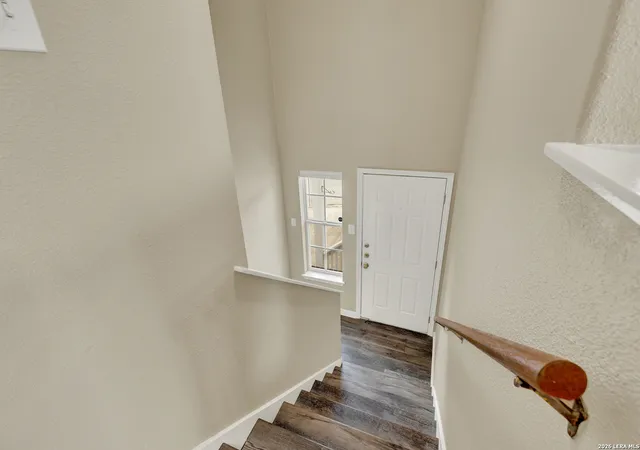 4th image of 723 Woodcrest, New Braunfels, TX 78130 | MLS# 1961995