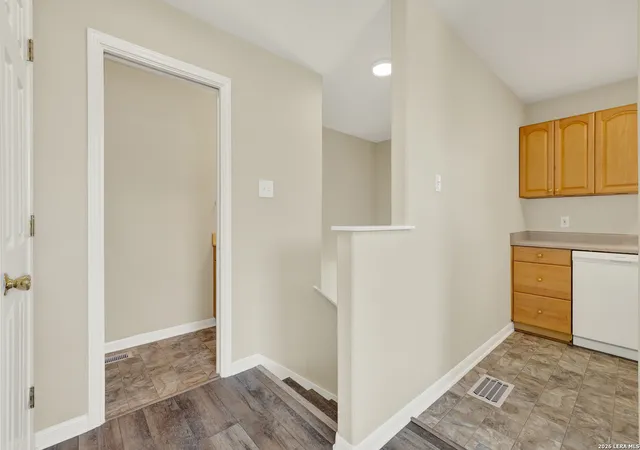 5th image of 723 Woodcrest, New Braunfels, TX 78130 | MLS# 1961995