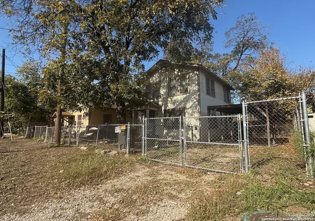 Homes for sale in San Antonio, TX | 1221 Center, San Antonio, TX 78202 | MLS# 1962025