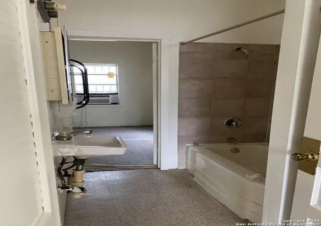 Homes for sale in San Antonio, TX | 1221 Center, San Antonio, TX 78202 | MLS# 1962025