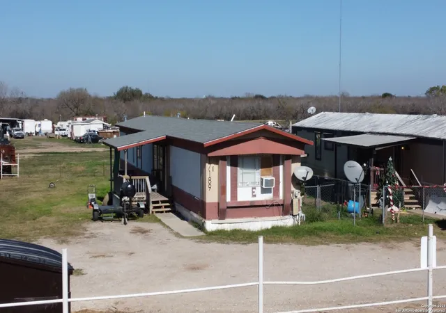 Photo 4 of Multi family home for sale at 17189 Benton City Rd, Von Ormy, TX 78073 | MLS# 1962030 | Listing updated on 2026-09-05