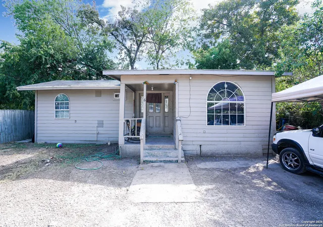 Photo 4 of Multi family home for sale at 148 Gifford St, San Antonio, TX 78211 | MLS# 1962032 | Listing updated on 2026-09-05