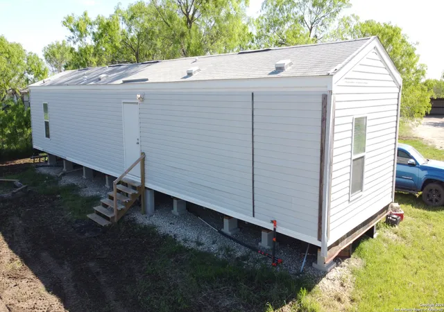 Photo 4 of Multi family home for sale at 18234 Benton City Rd, Von Ormy, TX 78073 | MLS# 1962033 | Listing updated on 2026-09-05