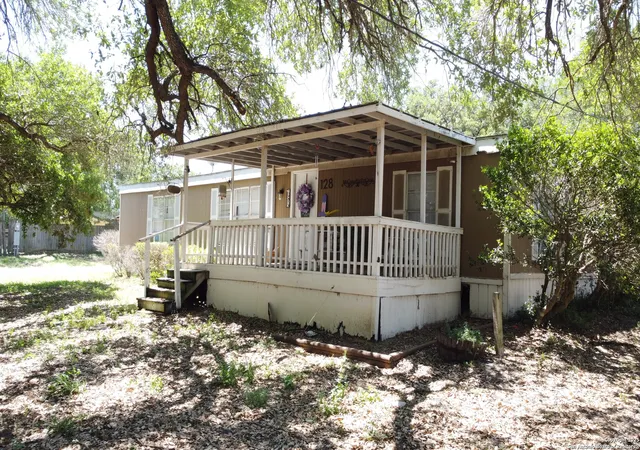 Photo 1 of Multi family home for sale at 128 Winship Rd, Pleasanton, TX 78064 | MLS# 1962034 | Listing updated on 2026-09-05