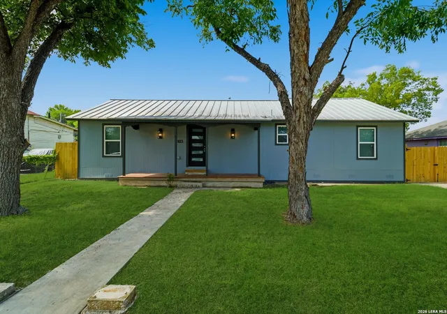 Homes for sale in San Antonio, TX | 1126 W Lullwood, San Antonio, TX 78201 | MLS# 1962043