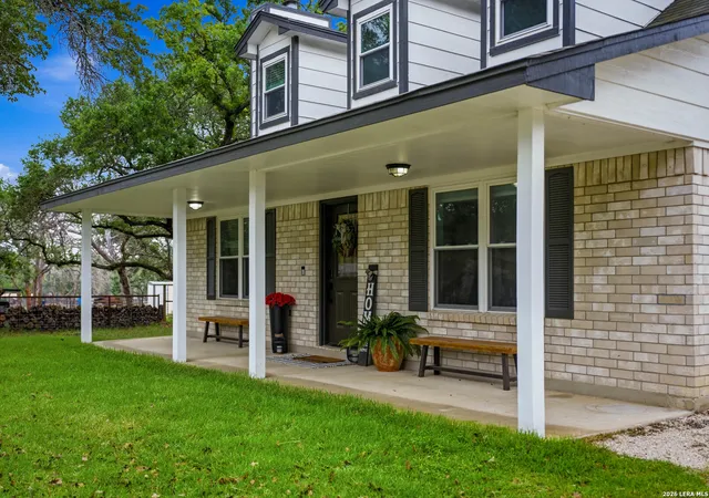 Photo 3 of Sale Pending at 206 S Palo Alto Dr, Floresville, TX 78114 | MLS# 1962069 | Listing updated on 2026-09-22