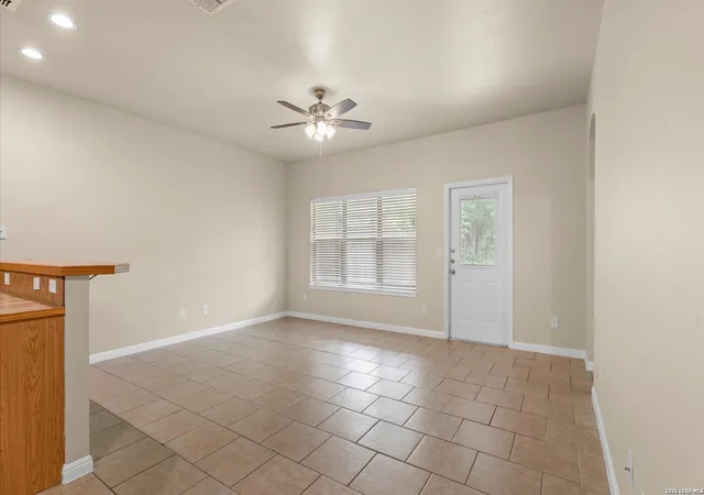 4th image of 3021/3023 Douglas Fir, New Braunfels, TX 78130 | MLS# 1962084