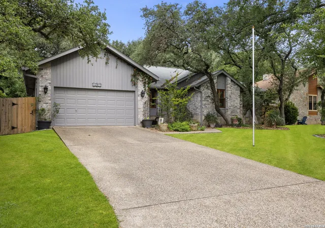 Photo 3 of Single family home for sale at 16907 Hidden Timber Wood, San Antonio, TX 78248 | MLS# 1962090 | Listing updated on 2026-09-14