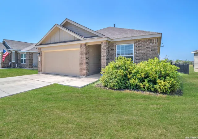 Photo 2 of Sale Pending at 910 Hagen Way, San Antonio, TX 78221 | MLS# 1962103 | Listing updated on 2026-09-16