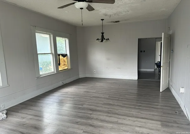 3rd image of 315 Linares St, San Antonio, TX 78225 | MLS# 1962115