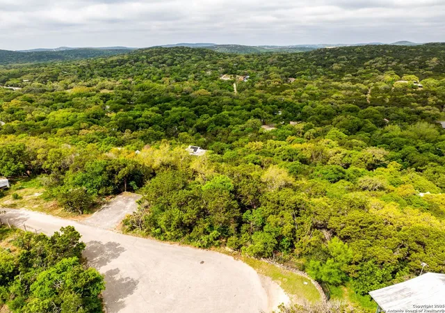 3rd image of 19019 Lookout Mountain Trail, Helotes, TX 78023 | MLS# 1962315