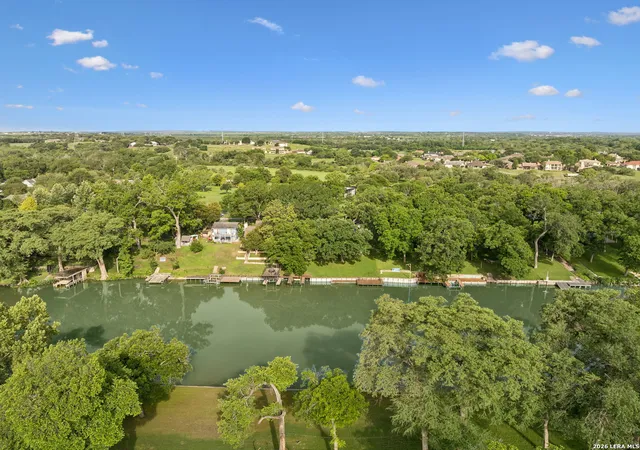 31st image of 360 Shangrila Ln, New Braunfels, TX 78130 | MLS# 1962343