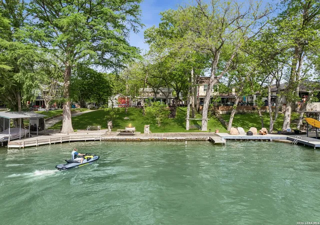 Photo 1 of Single family home for sale at 723 E Zipp Rd, New Braunfels, TX 78130 | MLS# 1962364 | Listing updated on 2026-09-07