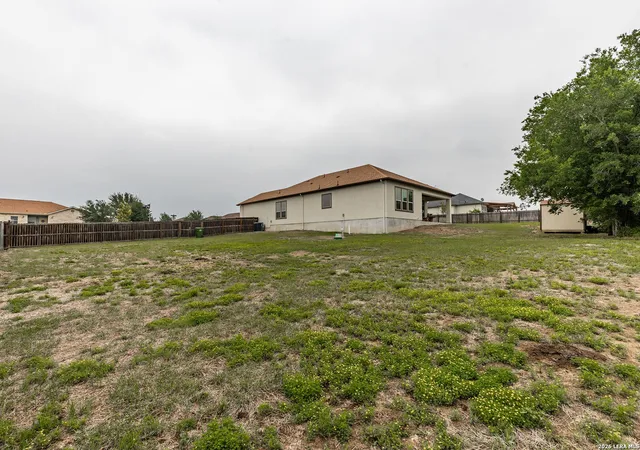 Photo 3 of Single family home for sale at 615 Abbott Rdg, Saint Hedwig, TX 78152 | MLS# 1962381 | Listing updated on 2026-09-04