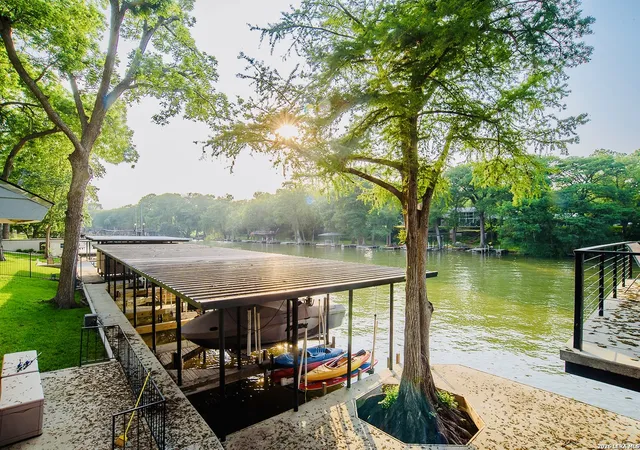 24th image of 523 Woodlake Dr, Mc Queeney, TX 78123 | MLS# 1962404