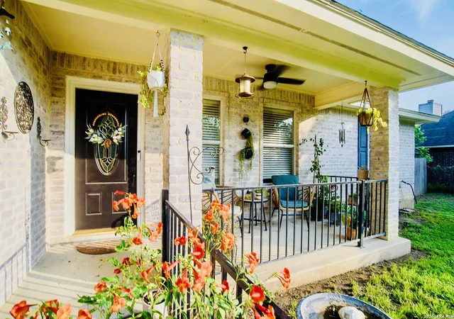 1st image of 523 Woodlake Dr, Mc Queeney, TX 78123 | MLS# 1962404