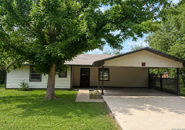 Homes for sale in Center Point, TX | 302 Booster St, Center Point, TX 78010 | MLS# 1962449
