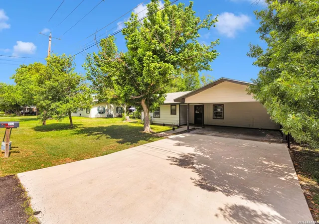 2nd image of 302 Booster St, Center Point, TX 78010 | MLS# 1962449