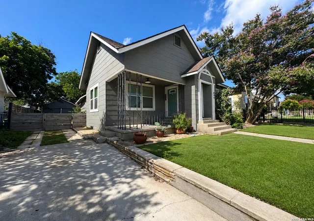 1st image of 834 Bailey Ave, San Antonio, TX 78210 | MLS# 1962482