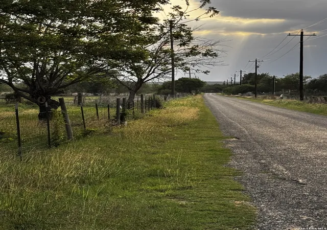 21st image of 1115 County Road 669, Devine, TX 78016 | MLS# 1962520