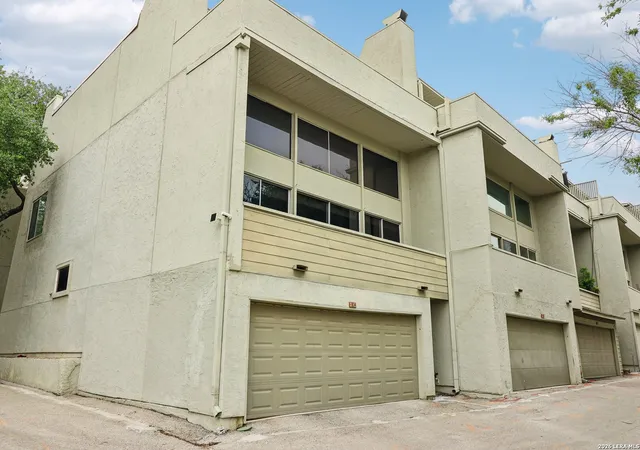 42nd image of 3102 Eisenhauer Rd #E34, San Antonio, TX 78209 | MLS# 1962521