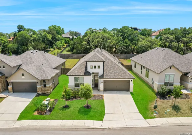 Photo 2 of Single family home for sale at 8928 Whimsey Rdg, Fair Oaks Ranch, TX 78015 | MLS# 1962594 | Listing updated on 2026-08-29