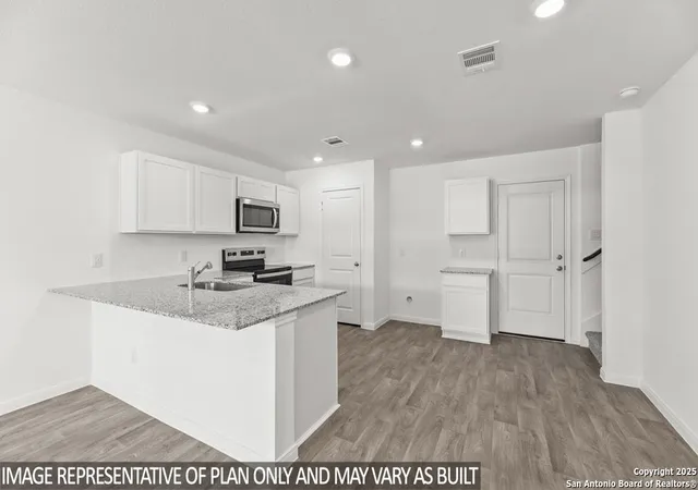 5th image of 2005 Gold Lace Cactus, San Antonio, TX 78223 | MLS# 1962601