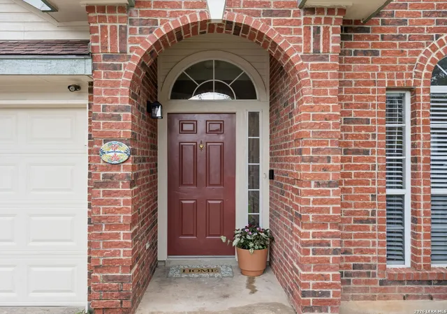 Photo 3 of Sale Pending at 7226 Burns Trl, San Antonio, TX 78250 | MLS# 1962622 | Listing updated on 2026-05-13