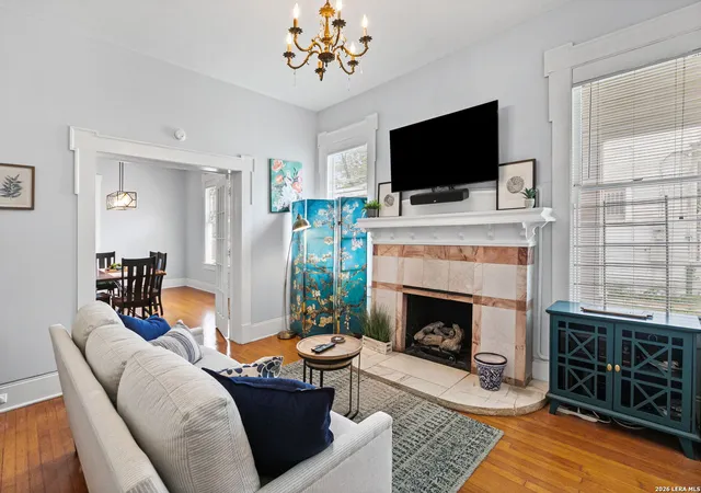 3rd image of 525 W Magnolia Ave, San Antonio, TX 78212 | MLS# 1962652