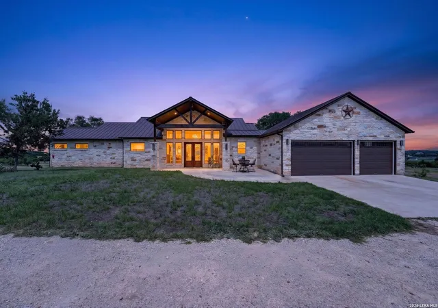 2nd image of 113 Jayhawk Ct, Burnet, TX 78611 | MLS# 1962655