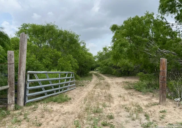 3rd image of 15828 Fm 775, Floresville, TX 78114 | MLS# 1962730