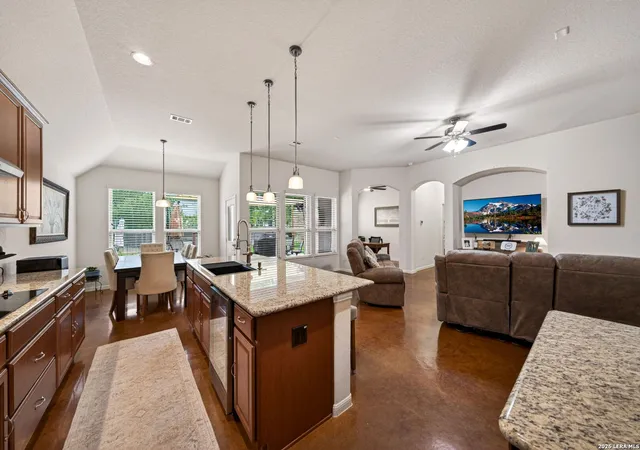 Photo 4 of Single family home for sale at 1001 Oak Park, Schertz, TX 78154 | MLS# 1962755 | Listing updated on 2026-07-12