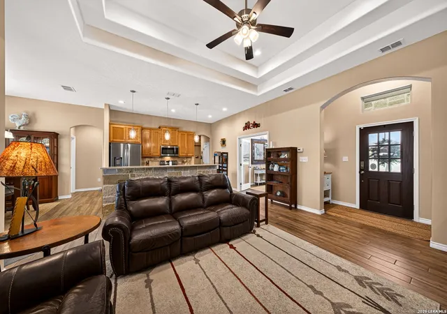 Photo 3 of Single family home for sale at 1705 Crooked Creek Dr, Pleasanton, TX 78064 | MLS# 1962847 | Listing updated on 2026-09-08