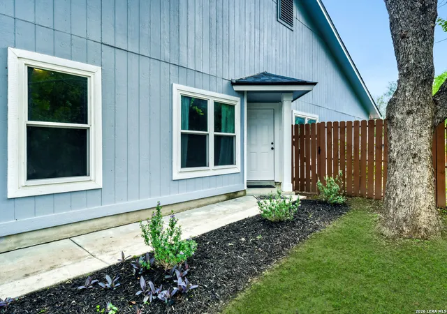 Photo 3 of Sale Pending at 8201 Rimline Dr, San Antonio, TX 78251 | MLS# 1962891 | Listing updated on 2026-05-13