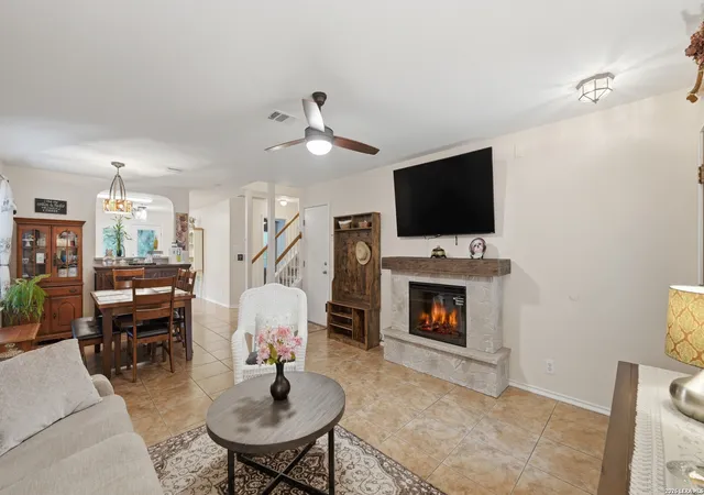 4th image of 2909 Ashwood Rd, Schertz, TX 78108 | MLS# 1963071